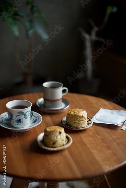 Obraz ドリップパックで淹れたコーヒーとおやつのスコーン