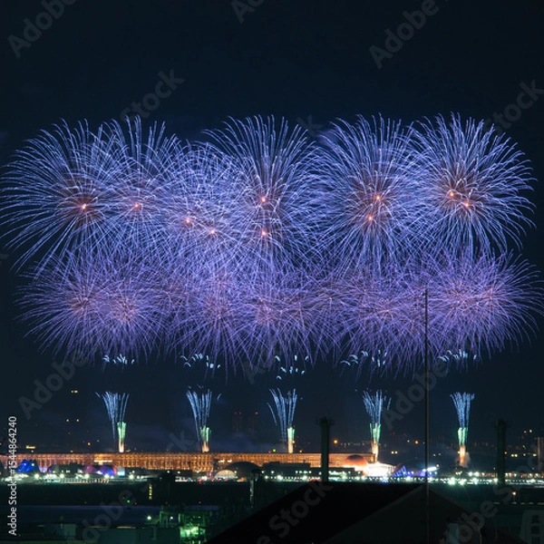 Obraz 大阪・関西万博の会場近くで打ち上げられた花火