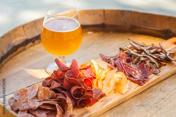Obraz Pale ale and jerky