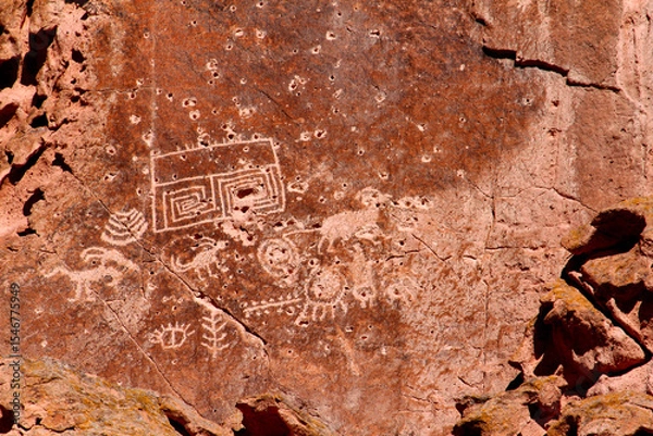 Obraz Petroglyphs on the cliff walls of Fremont Indian State Park in Utah