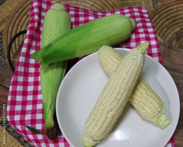 Obraz トウモロコシ、収穫のイメージ、夏野菜、白いトウモロコシの写真
