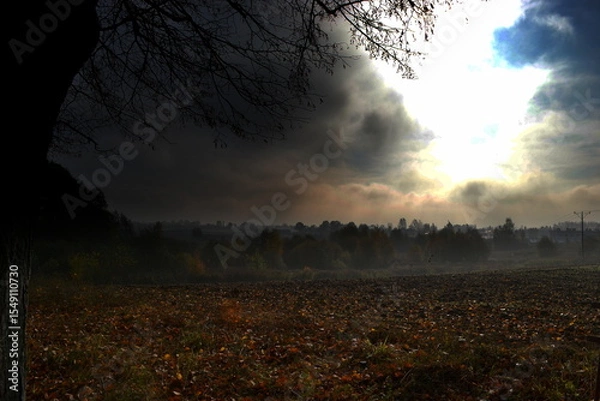 Obraz Jesień i ciemne chmury 