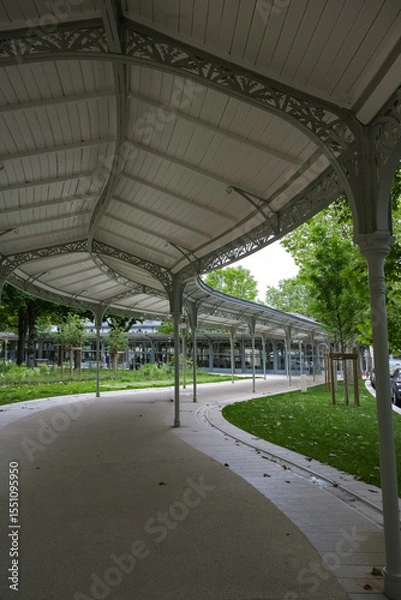 Fototapeta Vichy in France, the parc des Sources and the gallery in the historical center
