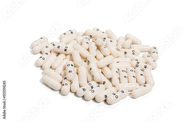 Fototapeta A heap of white pharmaceutical capsules labeled 40 OM on a clean white background. The image is ideal for illustrating medication, dosage, or health concepts.