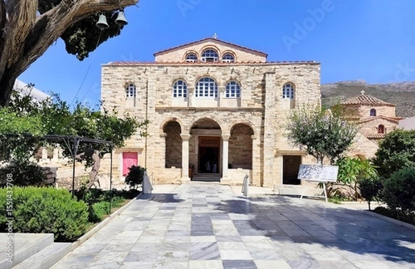 Fototapeta Exterior view of the Panagia Ekatontapiliani (the church with 100 gates), a historic Byzantine church complex in Parikia town, on the island of Paros in Greece.