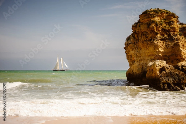 Obraz Golden Cliffs and Beaches on Sao Rafael beach, Portugal