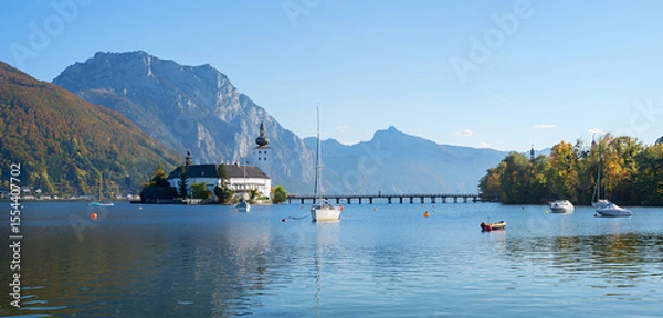 Obraz Traunsee Island with Ort Castle and wooden walkway to the mainland. Salzkammergut, Austria,