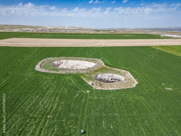 Obraz Karapınar Sinkholes: A Visible Impact of the Climate Crisis in Central Turkey