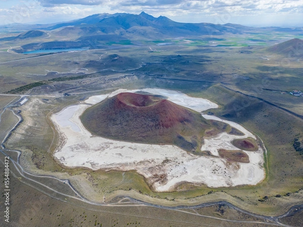 Obraz Meke Crater Lake and Extinct Volcano in Drought-Stricken Karapınar, Turkey