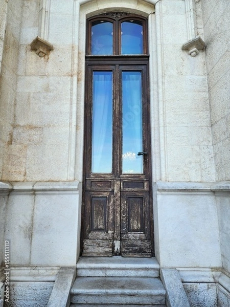 Obraz Old Wooden Door in Miramare Castle