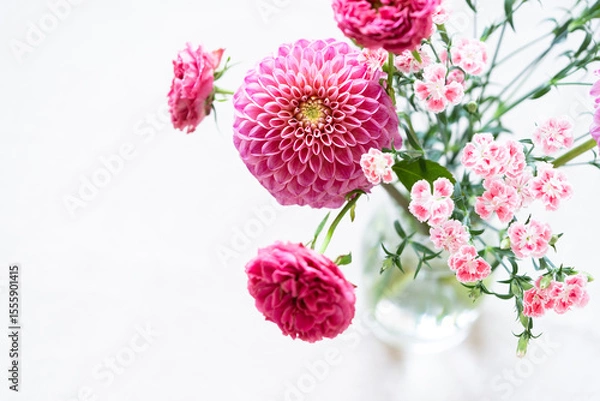 Obraz ピンクの花のアレンジ,ダリア,ナデシコ,バラ