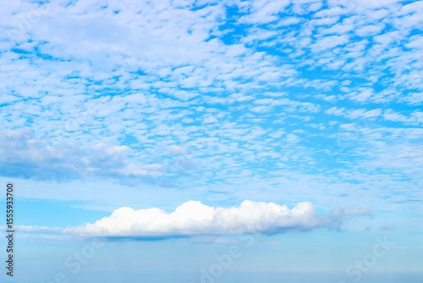 Fototapeta 孫悟空が乗っているきんと雲のような雲