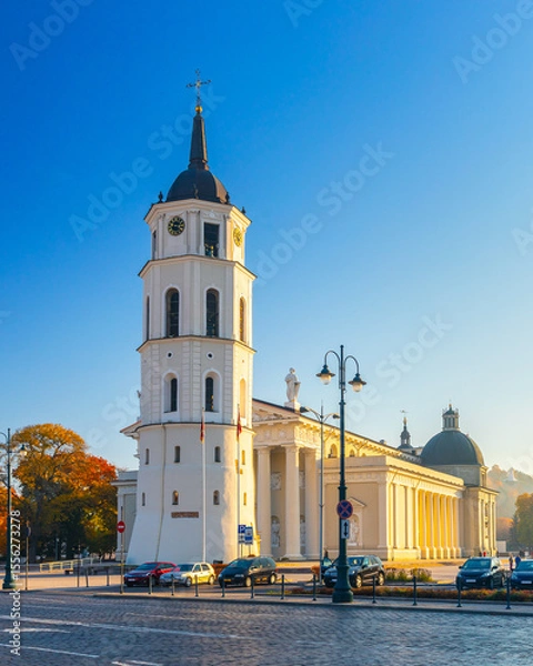 Obraz The Cathedral Square in Vilnius is the main square of the Vilnius Old Town, Lithuania
