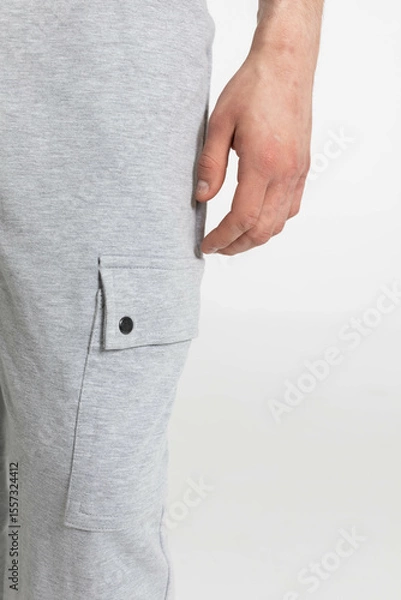 Obraz Casual Grey Cargo Pants featuring Stylish Pocket Detail for Comfort and Functionality