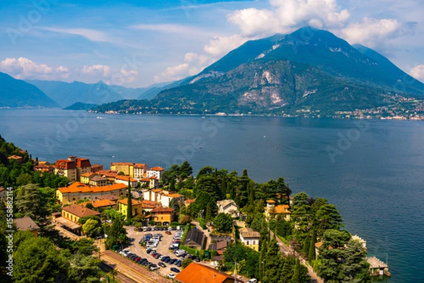 Fototapeta The village of Varenna, on Lake Como, photographed on a summer day. 
