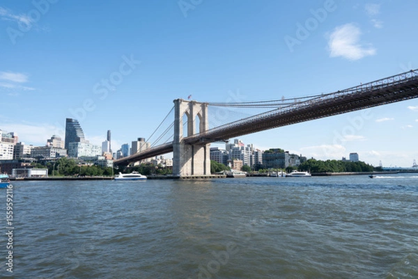 Fototapeta scenic Bridges Between Manhattan and Brooklyn at Sunrise