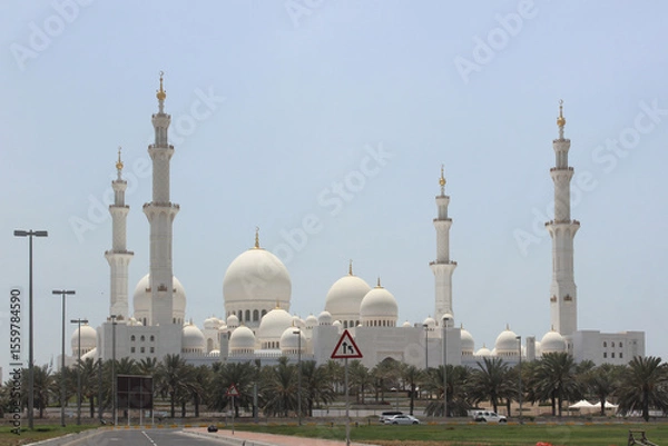 Fototapeta A captivating glimpse into the Islamic architectural marvel, Sheikh Zayed Grand Mosque Abu Dhabi UAE.
