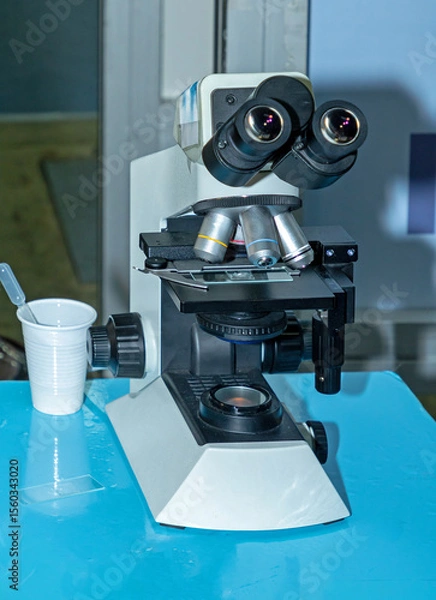 Obraz Precise optical microscope in laboratory for taking samples