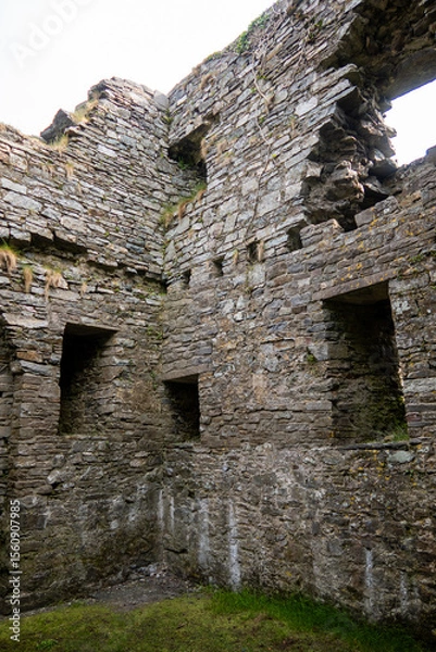 Obraz Kinsale, Ireland, May 21, 2024: Jame's Fort British Fortress Ruins on Kinsale Bay with Rock Walls and Ramparts making up the castle and the Bay Defenses looking at the remains of the Buildings