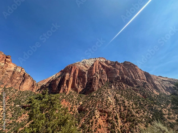Obraz zion national park on clear blue day with stunning mountain range from watchmans trail