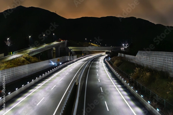Obraz 夜中の新東名高速道路