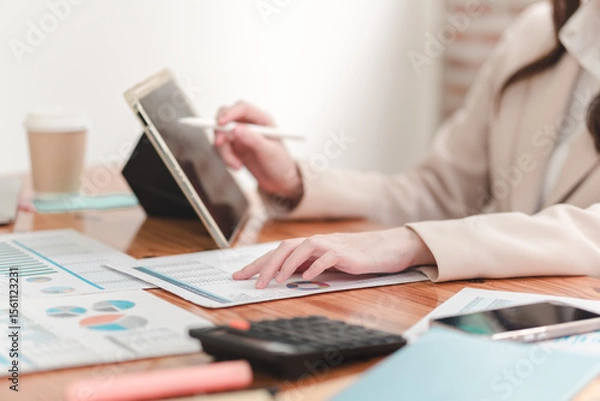 Obraz Enhance your business analysis skills by mastering data visualization techniques and effective spreadsheet management