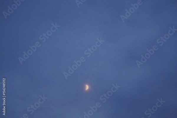 Fototapeta Später Abend oder frühe Nacht Himmel mit Wolken und Stimmung