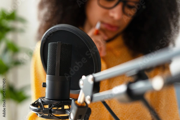 Obraz Content creator recording a new podcast episode