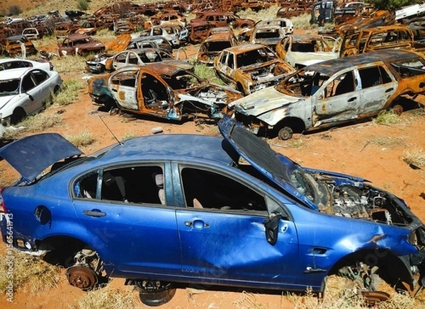 Obraz broken car wreck