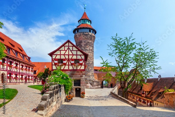 Fototapeta Sinwell Tower (Sinwellturm) in Nuremberg castle