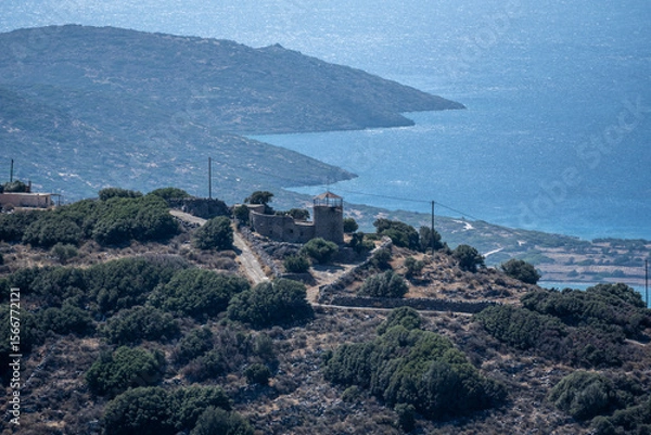 Fototapeta picturesque landscape with a view of the mountains and the sea on the island of Crete