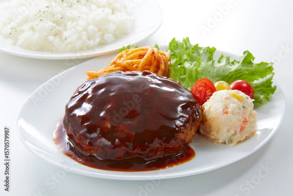Obraz 美味しそうに皿盛りされたハンバーグ