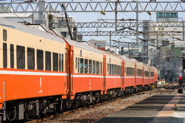 Obraz 「莒光号」の客車です　台湾の客車急行列車として走ります