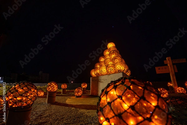 Obraz 三重県志摩市浜島町 ビン玉ロード