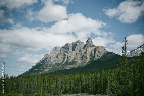 Obraz 険しい岩山