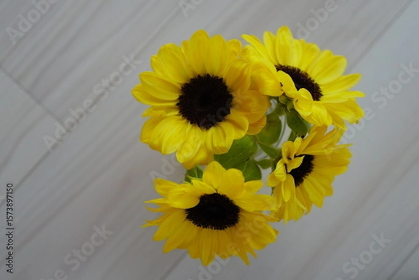 Fototapeta ひまわりの花飾り