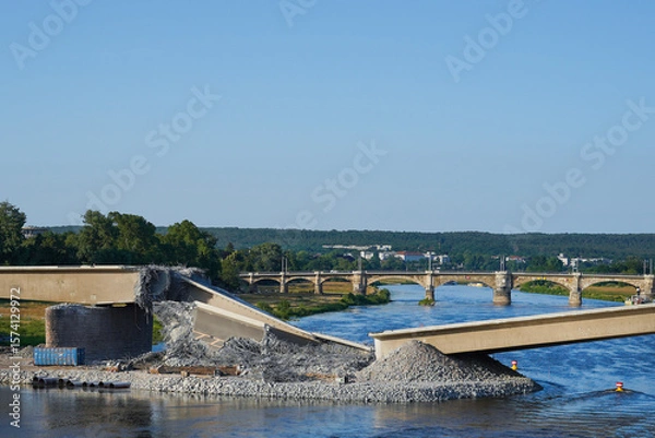Obraz The remains of the collapsed "Carolabrücke" in June 2025 in Dresden. It was a road bridge over the river Elbe and collapsed in September 2024. 	