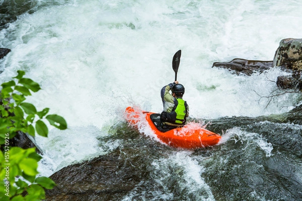 Fototapeta Kayak Rider Drops Into The Sinks In Smoky Mountains