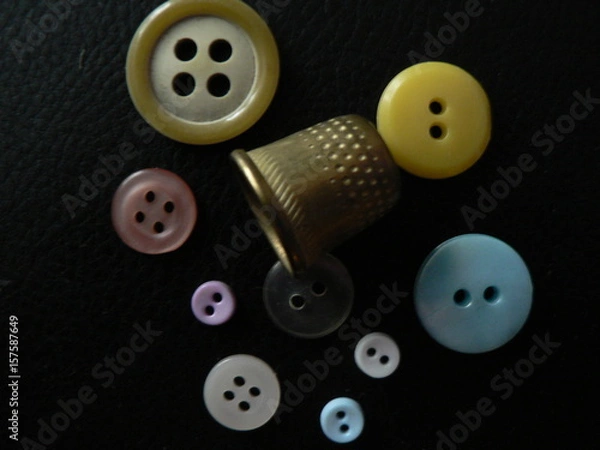 Fototapeta  Buttons and thimble