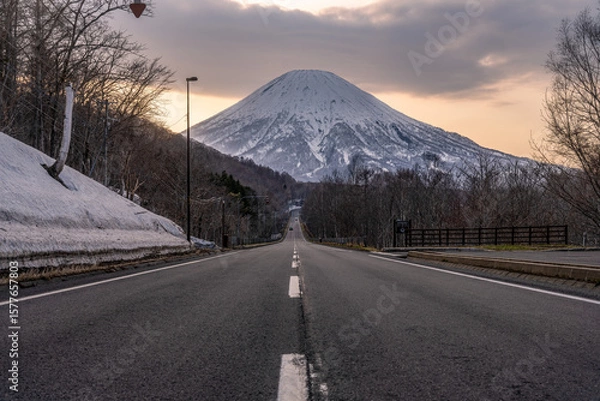 Obraz ニセコ　北海道　冬　スキー　　スノーボード　　ウインタースポーツ　羊蹄山　倶知安　アンヌプリ