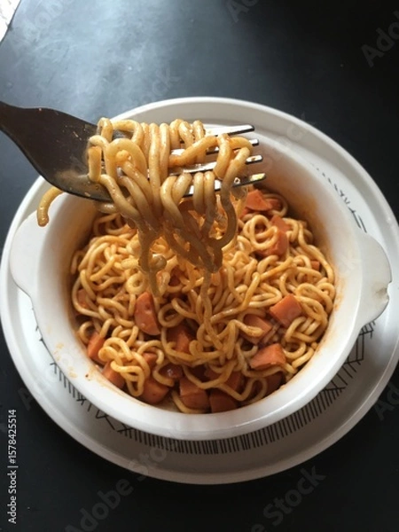 Fototapeta spaghetti with chicken