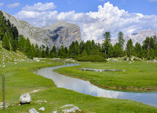Fototapeta Val di Fanes, Alpe di Fanes Grande, Alta via n. 1 delle Dolomiti - Dolomiten-Höhenweg, Italy