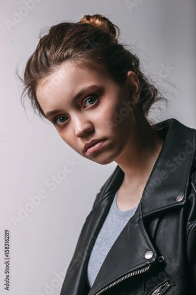 Obraz closeup face and shoulders rock style portrait of teenage girl