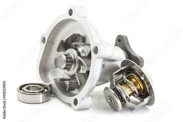 Obraz Pompa wodna do samochodu na białym tle