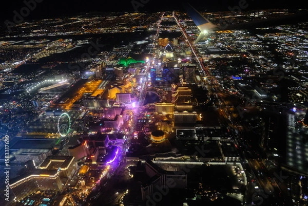 Obraz 光の都ラスベガス - 夜に輝く夢の都市