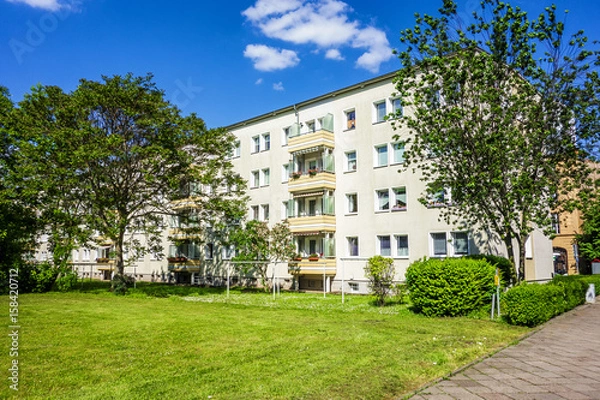 Obraz Sanierter Plattenbau