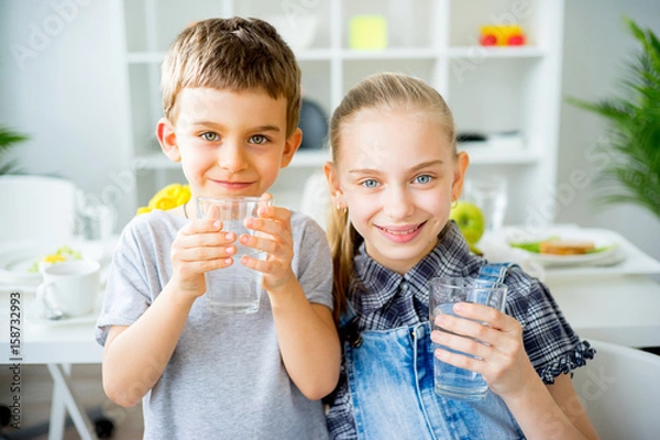 Obraz Children drinks water