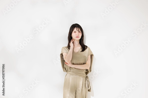 Fototapeta 綺麗な女性　スキンケア　ビューティー