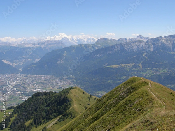 Obraz Cluses et montagnes vues du Môle