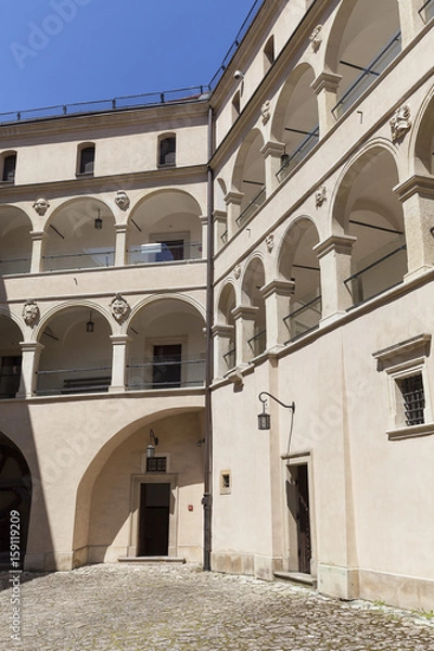 Fototapeta 14th century defense Castle Pieskowa Skala , arcade courtyard, near Krakow, Poland.
